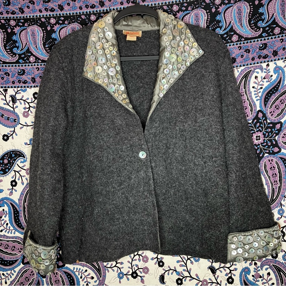 Cupcake International VTG wool abalone coat